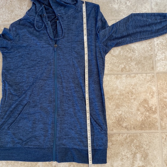 Reitmans Hyba hooded full zip up jacket. Size XS. - Picture 5 of 6